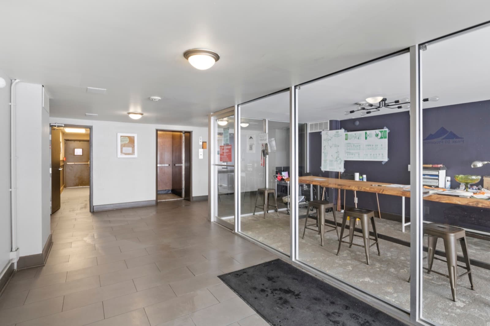 Common Area at Riverstone Apartments