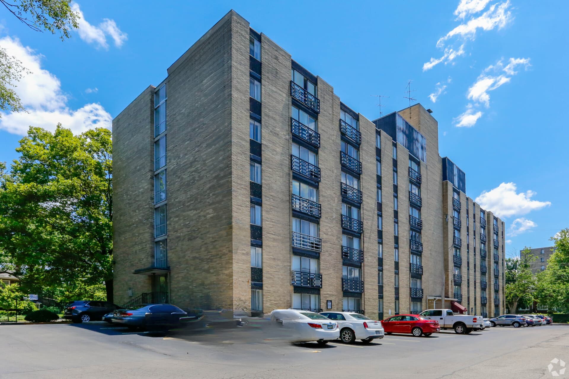 Riverstone Apartments exterior